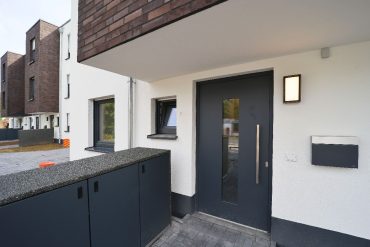 JA, zum Neubau-Einfamilienhaus mit Sonnenterrasse und Garten Montanushof in Solingen-Aufderhöhe – Bild: 12487