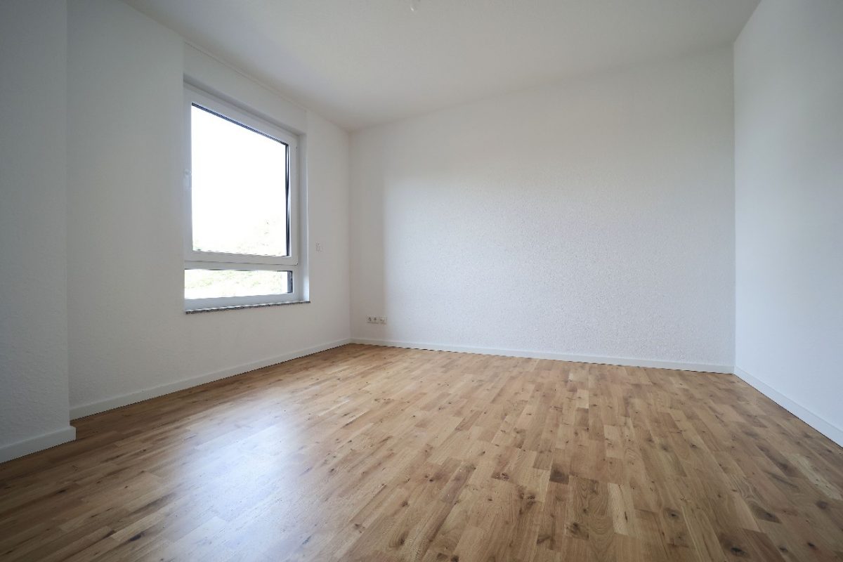 JA, zum Neubau-Einfamilienhaus mit Sonnenterrasse und Garten Montanushof in Solingen-Aufderhöhe – Bild: 12491