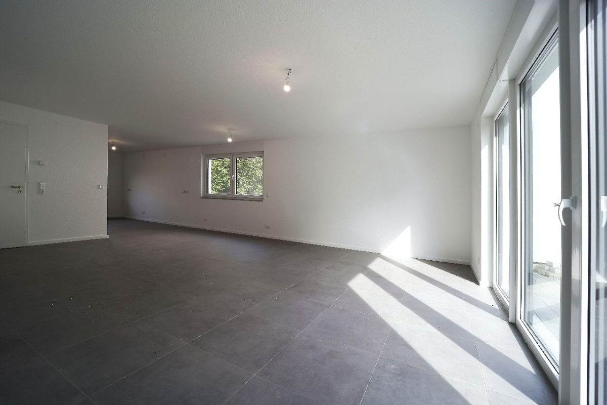 JA, zum Neubau-Einfamilienhaus mit Sonnenterrasse und Garten Montanushof in Solingen-Aufderhöhe – Bild: 12933