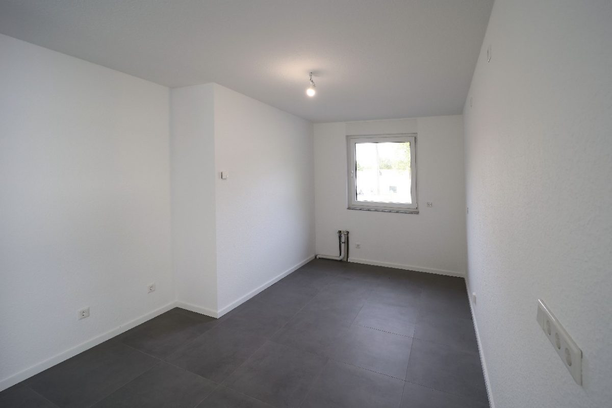 JA, zum Neubau-Einfamilienhaus mit Sonnenterrasse und Garten Montanushof in Solingen-Aufderhöhe – Bild: 12934