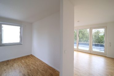 JA, zum Neubau-Einfamilienhaus mit Sonnenterrasse und Garten Montanushof in Solingen-Aufderhöhe – Bild: 12939