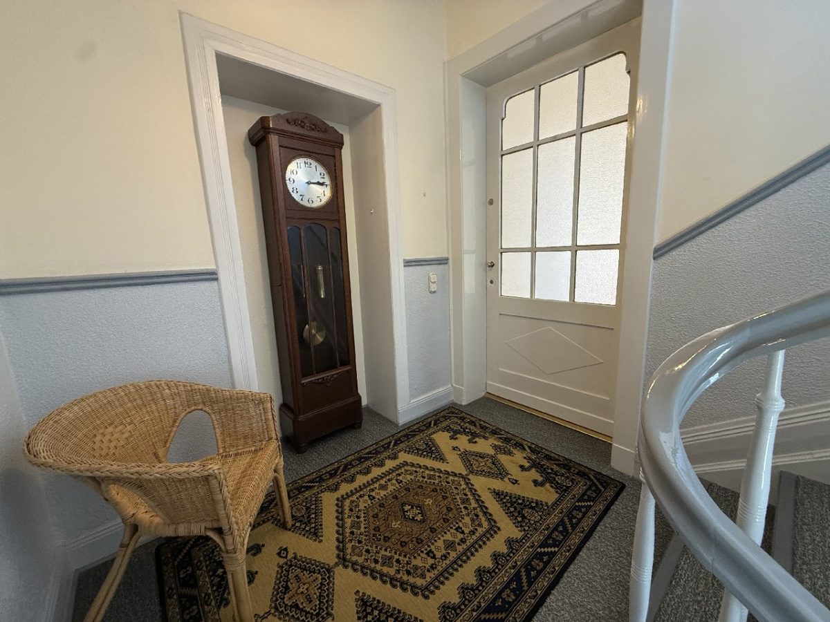 JA zum topsanierten Mehrgenerationenhaus mit Garagen  und  Carport in zentraler Lage von Solingen-Ohligs – Bild: 23713