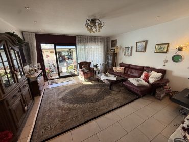 JA zum topsanierten Mehrgenerationenhaus mit Garagen  und  Carport in zentraler Lage von Solingen-Ohligs – Bild: 23715