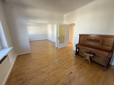 JA zum topsanierten Mehrgenerationenhaus mit Garagen  und  Carport in zentraler Lage von Solingen-Ohligs – Bild: 23706