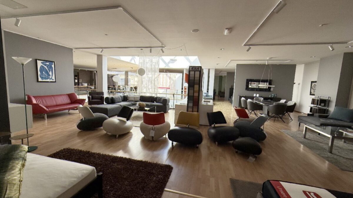 JA, zur repräsentativen Gewerbeimmobilie mit großzügiger Ausstellungs- und Lagerfläche in Solingen – Bild: 24018