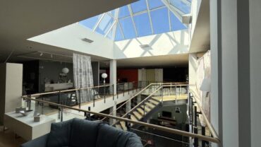 JA, zur repräsentativen Gewerbeimmobilie mit großzügiger Ausstellungs- und Lagerfläche in Solingen – Bild: 24020