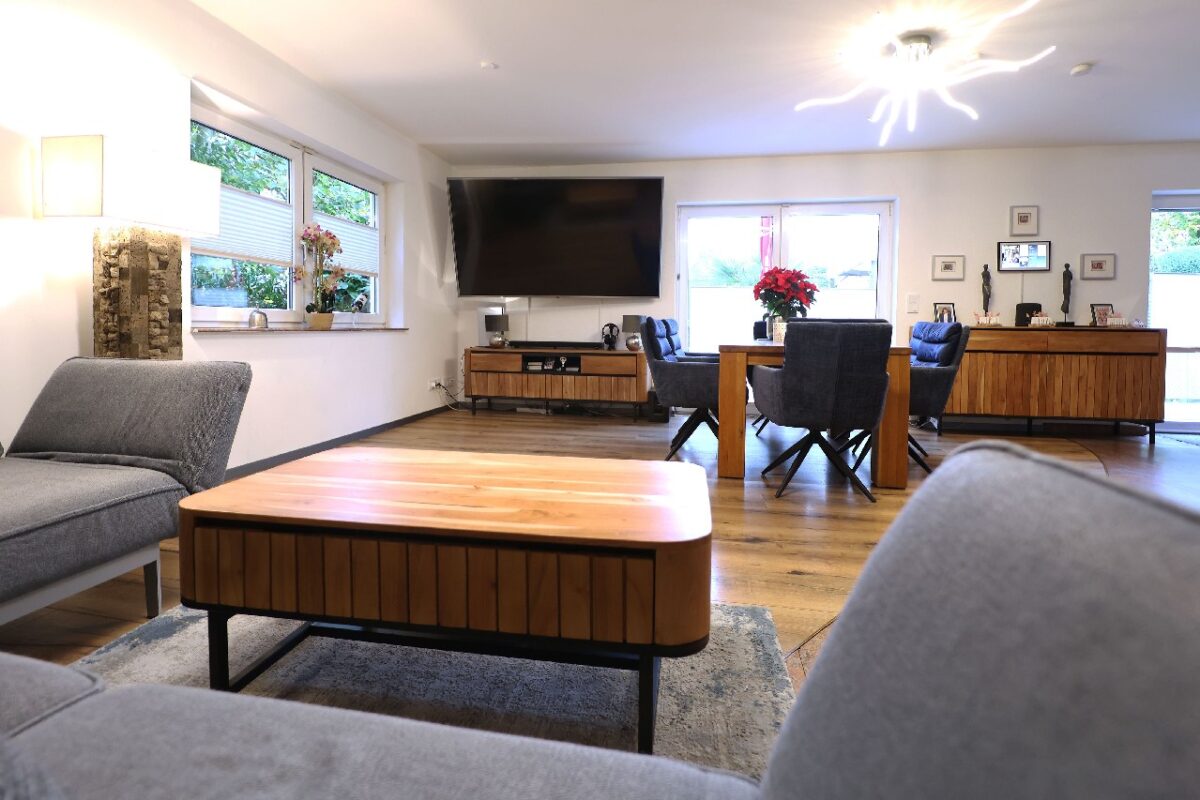 JA, zum neuwertigen Einfamilienhaus mit Einlieger/ Büro, Garage und Carport in Solingen-Ohligs! – Bild: 24135