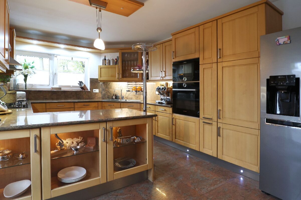 JA, zum neuwertigen Einfamilienhaus mit Einlieger/ Büro, Garage und Carport in Solingen-Ohligs! – Bild: 24137