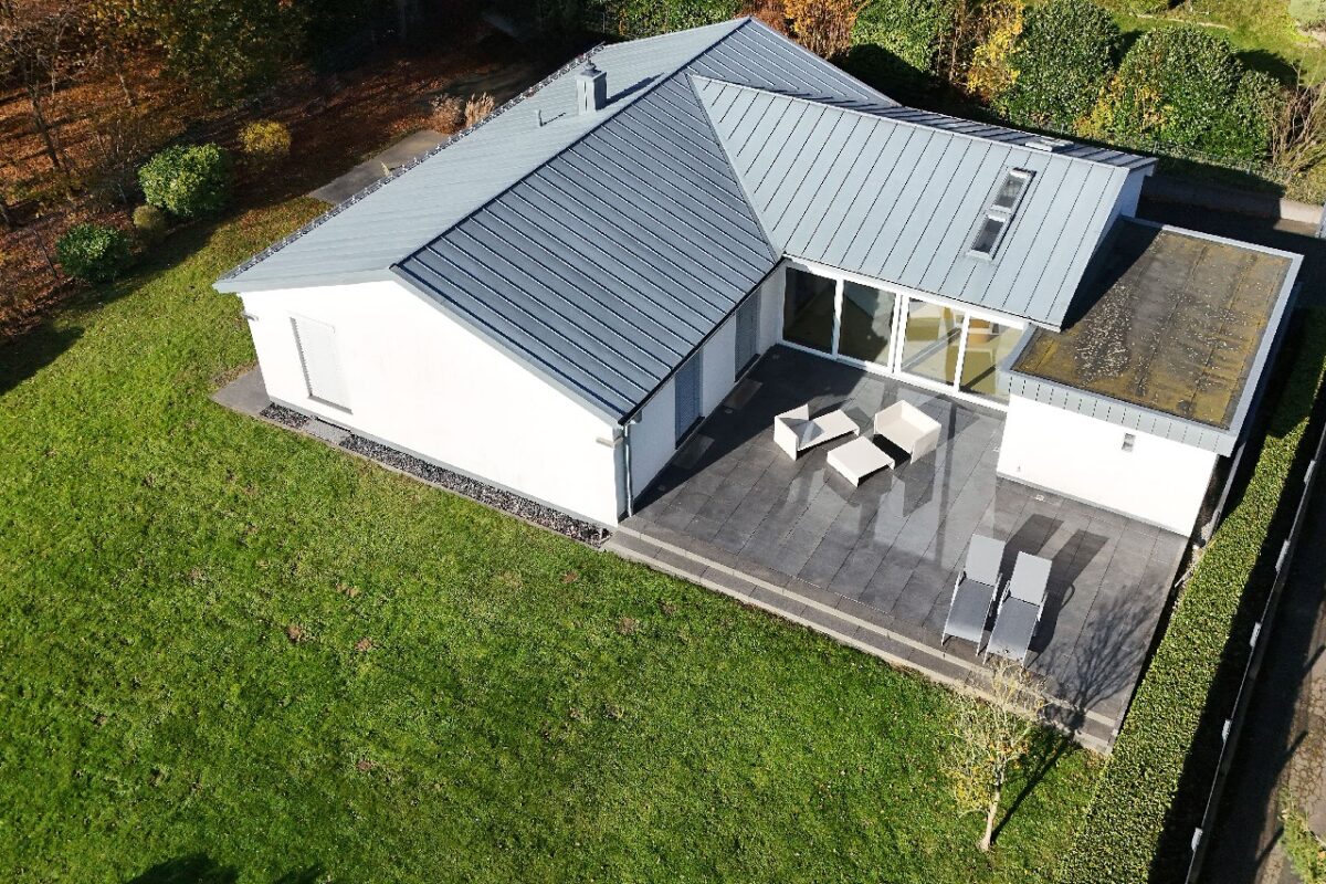 JA, zur Penthouse-Alternative mit Garage, Außenstellplätzen und Garten … OHNE Käuferprovision! – Bild: 24073