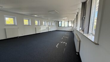 JA, zur voll modernisierten Bürofläche in zentraler Lage von Solingen-Ohligs – Bild: 24450