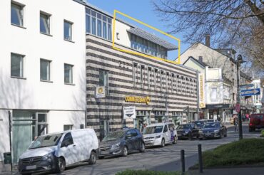 JA, zur voll modernisierten Bürofläche in zentraler Lage von Solingen-Ohligs – Bild: 24455