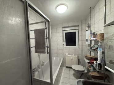 JA, zu den drei TOP-gepflegten Mehrfamilienhäusern mit Garage und Stellplätzen in Solingen-Gräfrath! – Bild: 24422