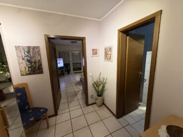 JA, zu den drei TOP-gepflegten Mehrfamilienhäusern mit Garage und Stellplätzen in Solingen-Gräfrath! – Bild: 24410