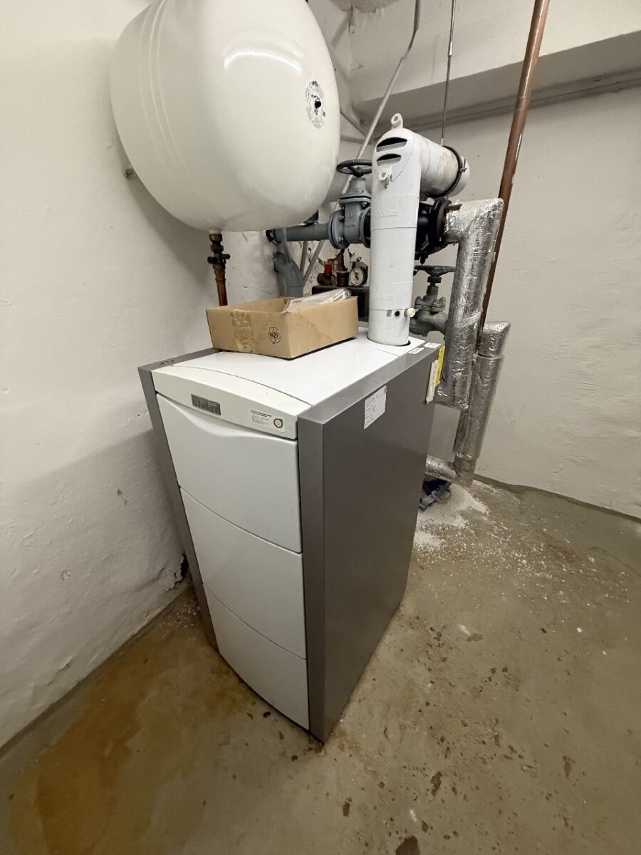 JA, zu den drei TOP-gepflegten Mehrfamilienhäusern mit Garage und Stellplätzen in Solingen-Gräfrath! – Bild: 24431