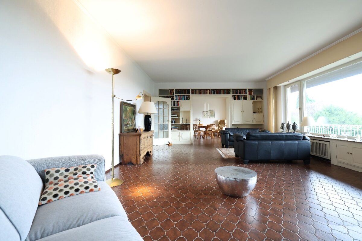 JA, zum modernisierungsbedürftigen Ein-/ Zweifamilienhaus in TOP-Lage – ohne Käuferprovision! – Bild: 24300