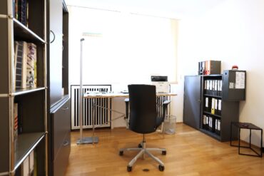 JA, zum modernisierungsbedürftigen Ein-/ Zweifamilienhaus in TOP-Lage – ohne Käuferprovision! – Bild: 24308