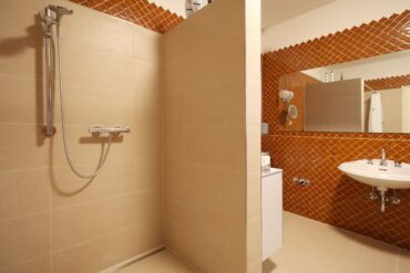 JA, zum modernisierungsbedürftigen Ein-/ Zweifamilienhaus in TOP-Lage – ohne Käuferprovision! – Bild: 24310