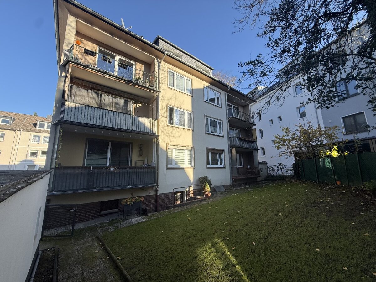 JA, zum voll vermieteten 6-Familienhaus mit Garagen in bevorzugter Lage der Solinger-Südstadt! – Bild: 24170