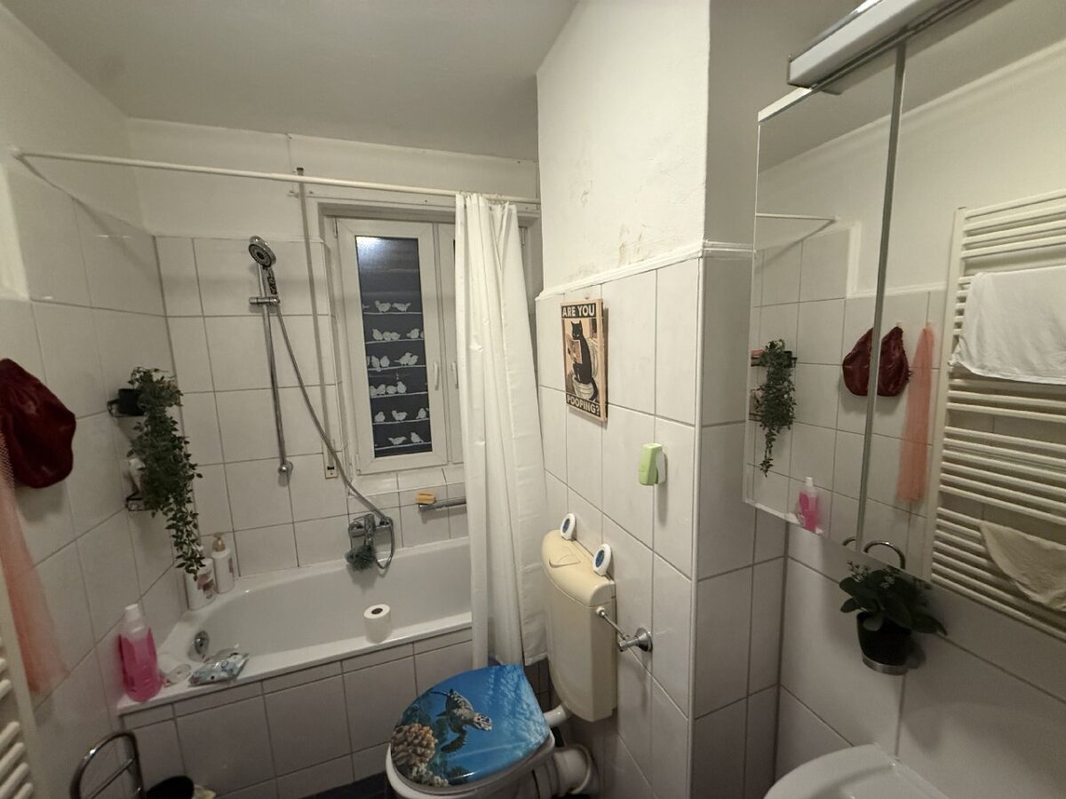 JA, zum voll vermieteten 6-Familienhaus mit Garagen in bevorzugter Lage der Solinger-Südstadt! – Bild: 24183