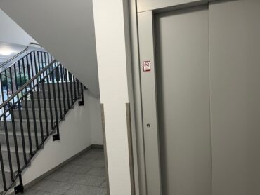 JA, zur 2-Zimmer-Seniorenmietwohnung mit Balkon, Einbauküche und TG-Stellplatz in Solingen-Ohligs! – Bild: 24232