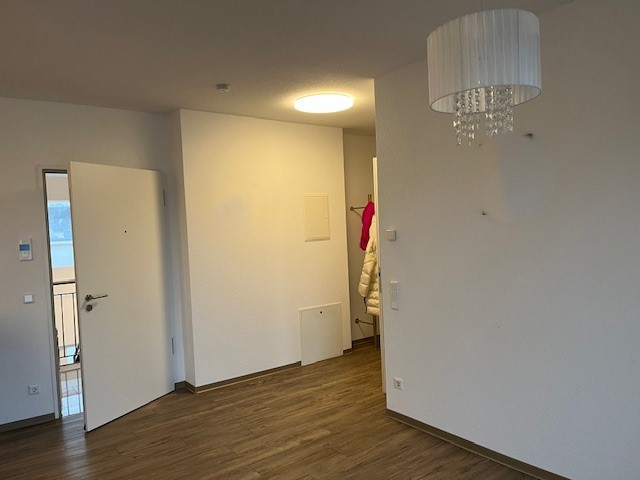 JA, zur 2-Zimmer-Seniorenmietwohnung mit Balkon, Einbauküche und TG-Stellplatz in Solingen-Ohligs! – Bild: 24234