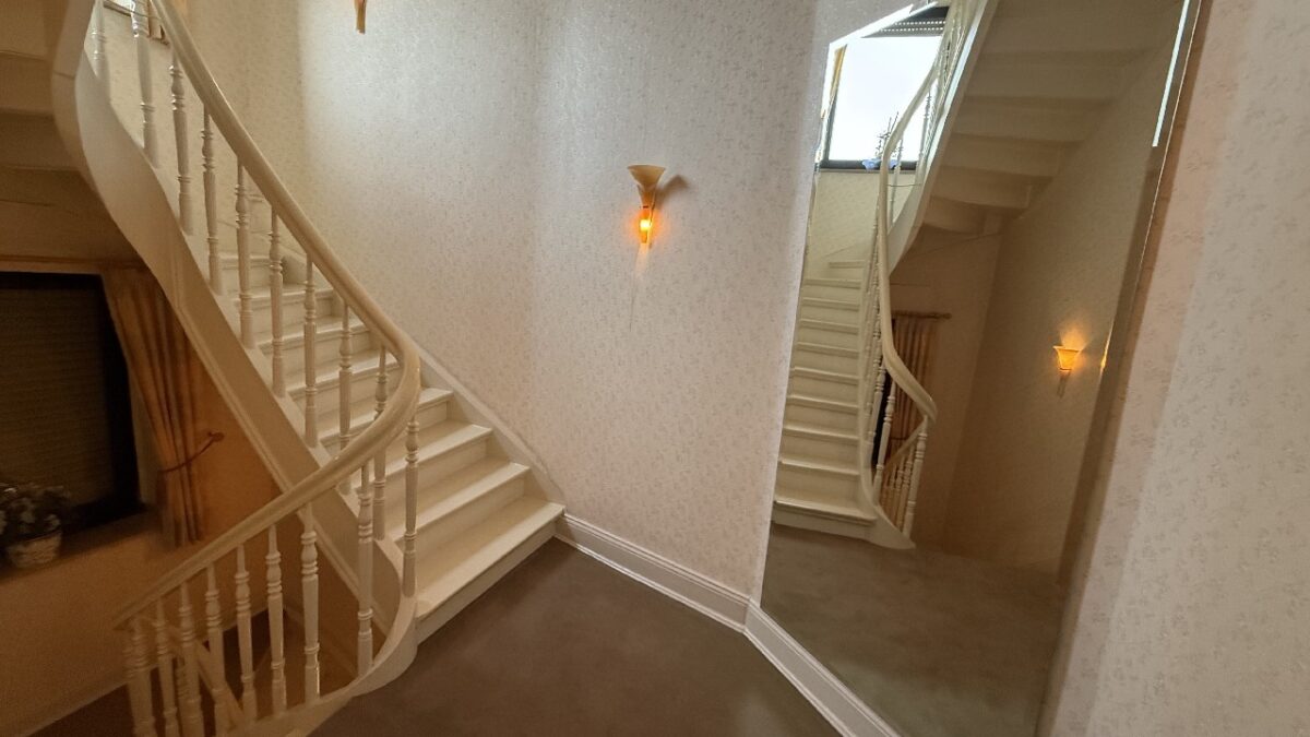 JA, zur Gewerbeliegenschaft mit Lagerhalle, Betriebsgebäude und zwei Wohnhäusern in Solingen-Wald – Bild: 24365