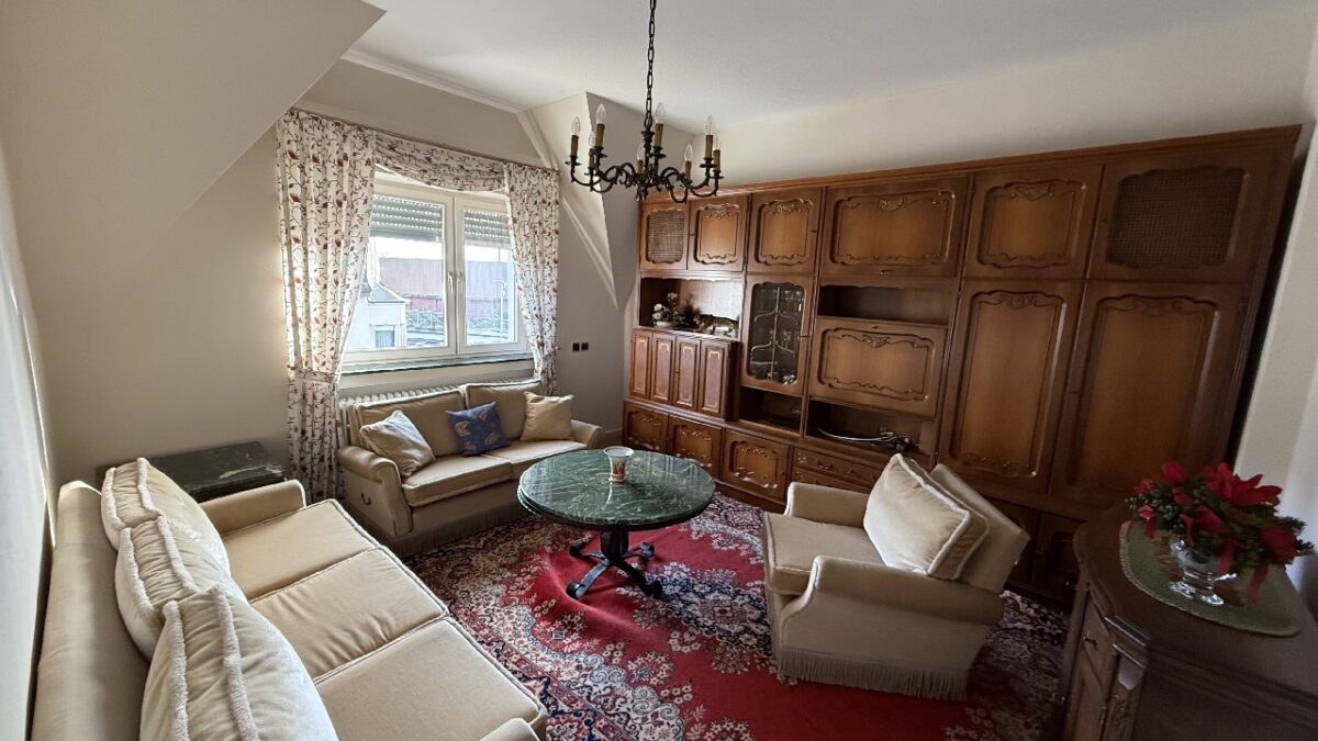 JA, zur Gewerbeliegenschaft mit Lagerhalle, Betriebsgebäude und zwei Wohnhäusern in Solingen-Wald – Bild: 24367