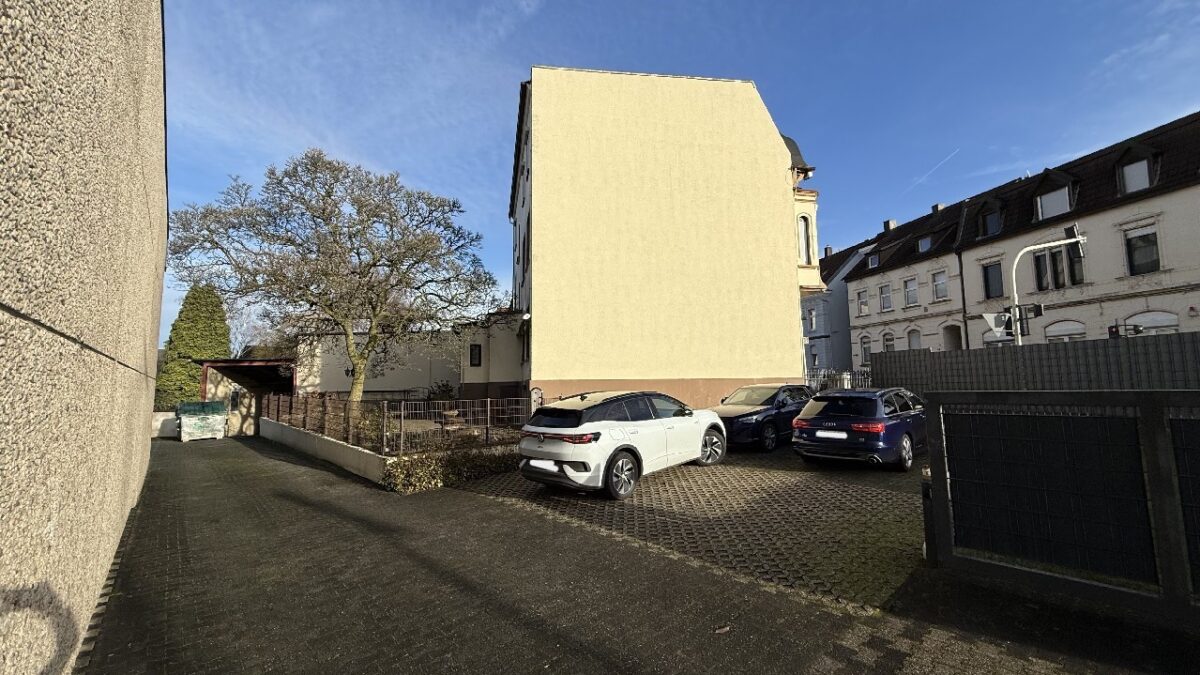 JA, zur Gewerbeliegenschaft mit Lagerhalle, Betriebsgebäude und zwei Wohnhäusern in Solingen-Wald – Bild: 24349