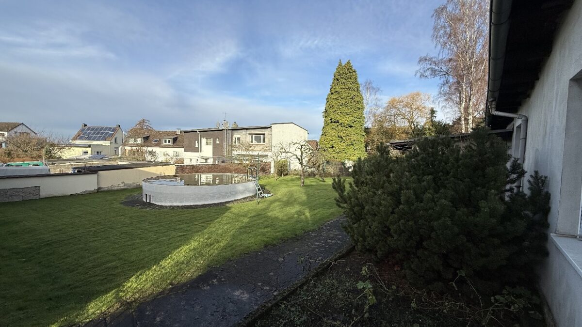 JA, zur Gewerbeliegenschaft mit Lagerhalle, Betriebsgebäude und zwei Wohnhäusern in Solingen-Wald – Bild: 24351