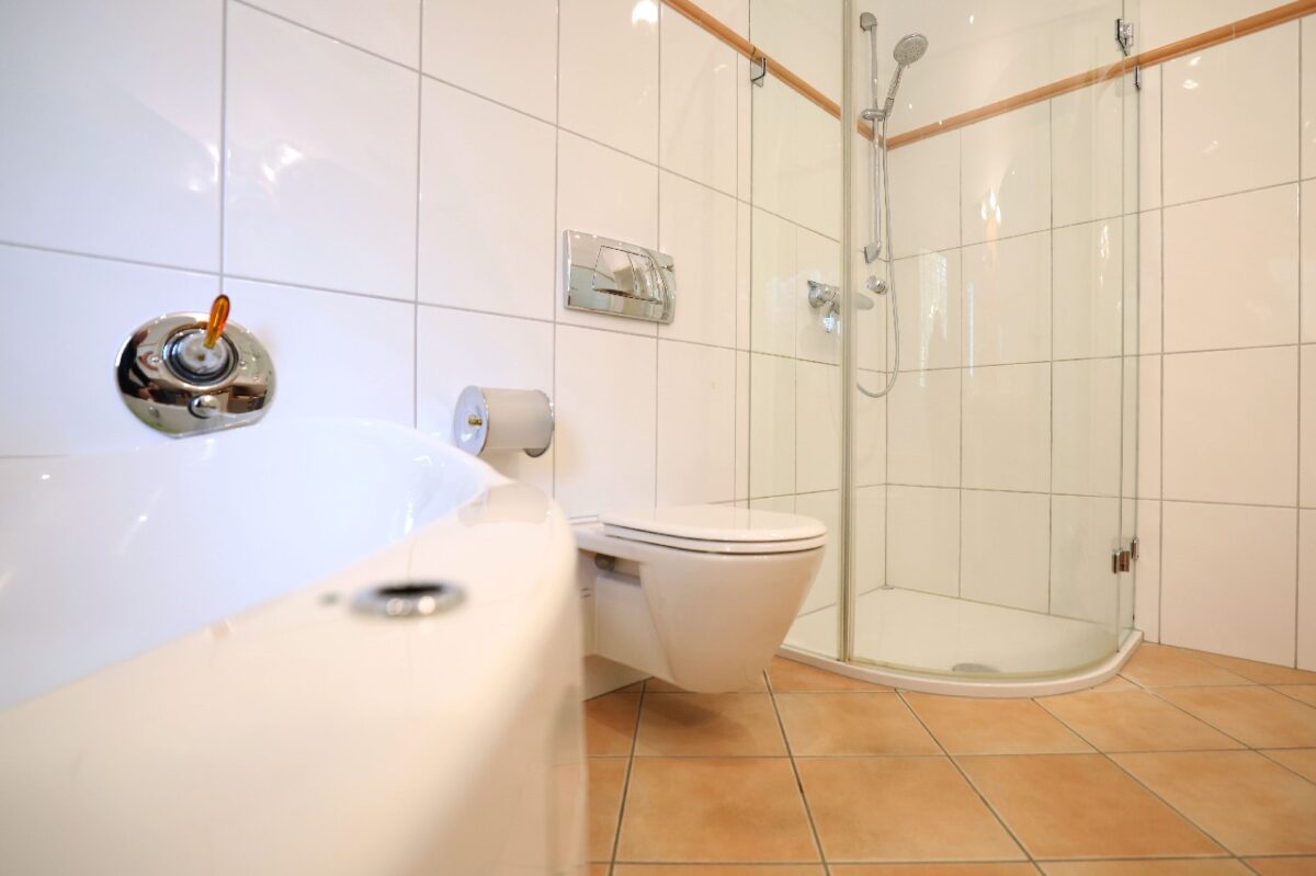 JA, zur Penthouse-Alternative mit Garage, Außenstellplätzen und Garten … OHNE Käuferprovision! – Bild: 24556