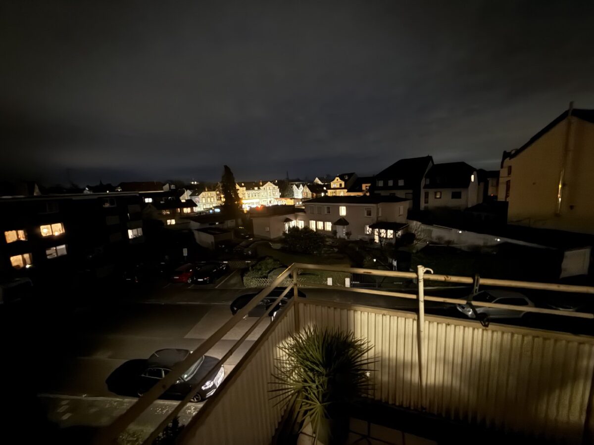 JA, zum großen Wohnhaus mit Balkonen, Garagen und Stellplätzen in begehrter Lage von Solingen-Ohligs – Bild: 24715