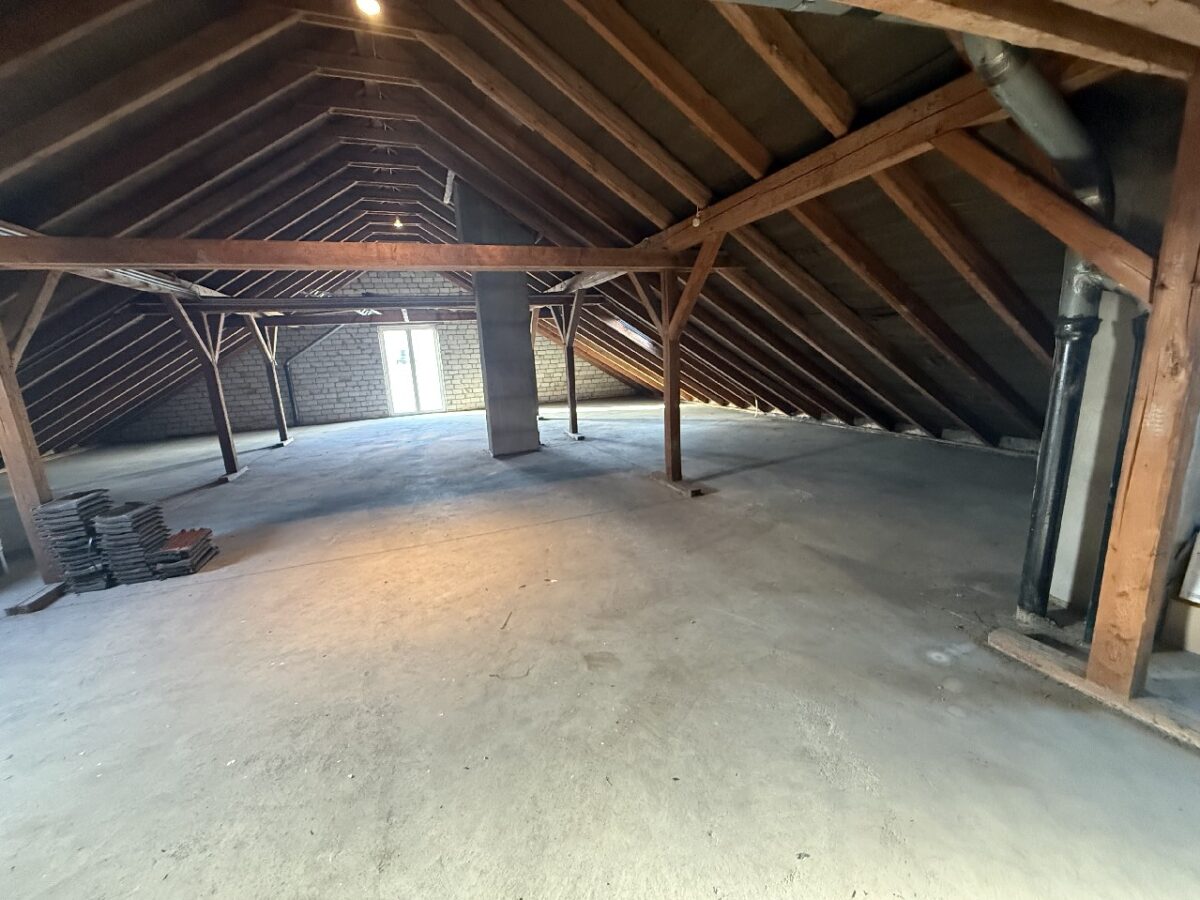 JA, zum großen Wohnhaus mit Balkonen, Garagen und Stellplätzen in begehrter Lage von Solingen-Ohligs – Bild: 24718