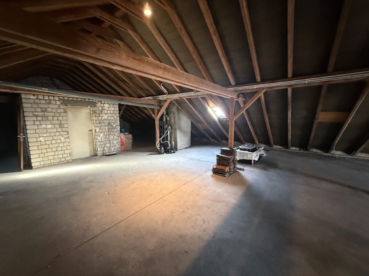 JA, zum großen Wohnhaus mit Balkonen, Garagen und Stellplätzen in begehrter Lage von Solingen-Ohligs – Bild: 24719