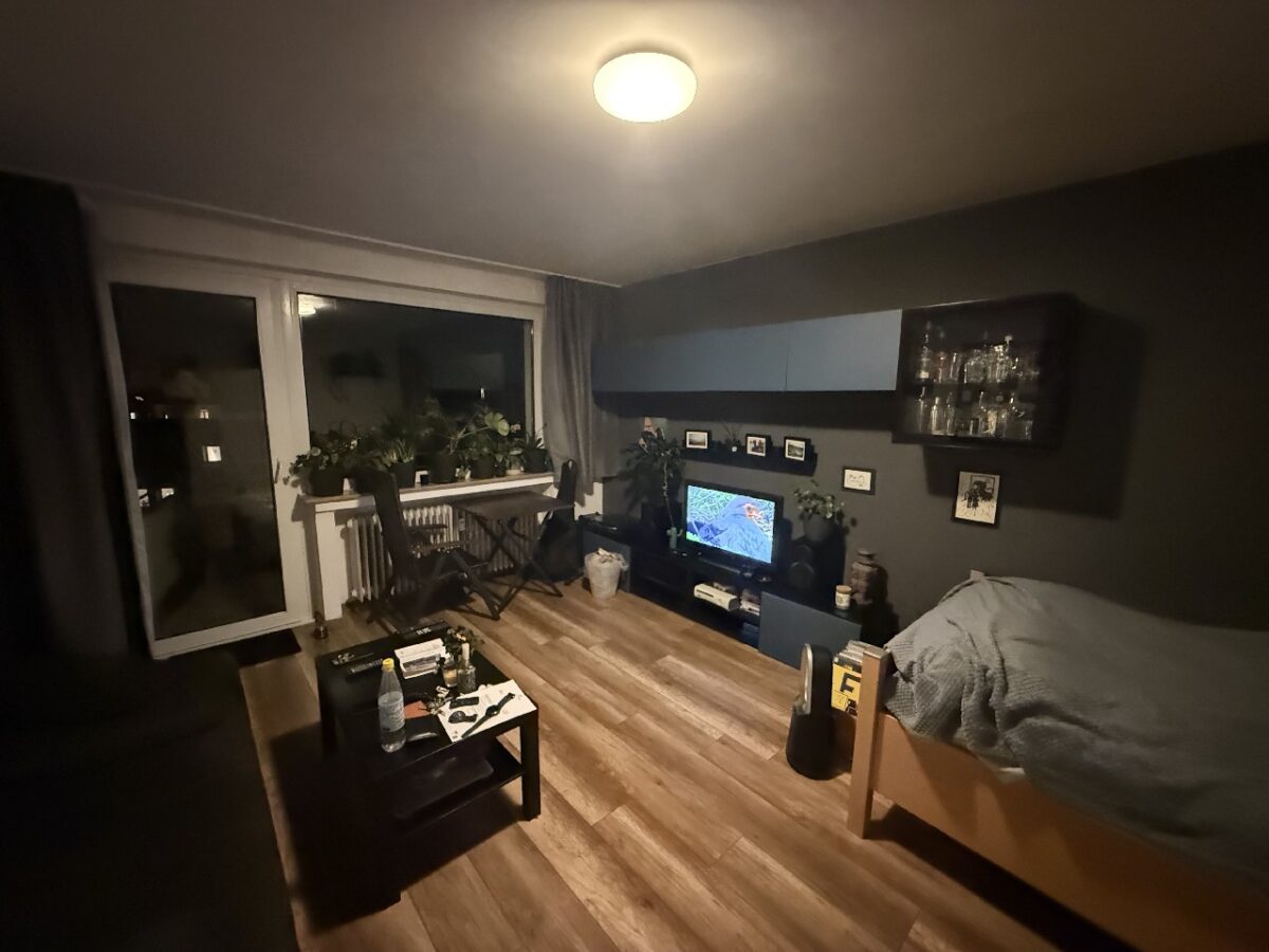 JA, zum großen Wohnhaus mit Balkonen, Garagen und Stellplätzen in begehrter Lage von Solingen-Ohligs – Bild: 24702