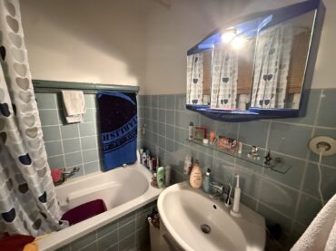 JA, zum großen Wohnhaus mit Balkonen, Garagen und Stellplätzen in begehrter Lage von Solingen-Ohligs – Bild: 24706