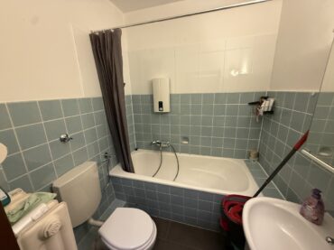 JA, zum großen Wohnhaus mit Balkonen, Garagen und Stellplätzen in begehrter Lage von Solingen-Ohligs – Bild: 24710