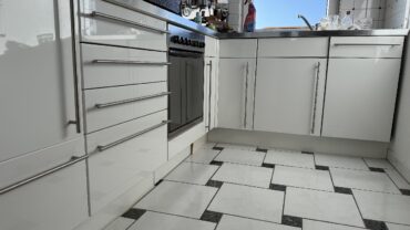 JA, zur gepflegten Dachgeschoss-Wohnung mit Einbauküche, sonnigem Balkon  und  Weitblick in Leichlingen – Bild: 24463