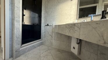 JA, zur gepflegten Dachgeschoss-Wohnung mit Einbauküche, sonnigem Balkon  und  Weitblick in Leichlingen – Bild: 24467