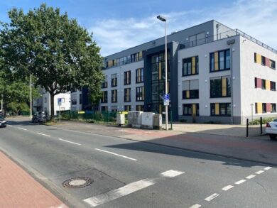 JA, zur modernisierten Mietwohnung mit Sonnenbalkon in Solingen-Gräfrath! – Bild: 24511