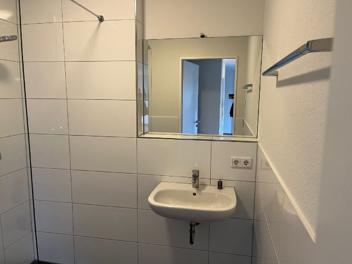 JA, zur modernen 2-Zimmer-Wohnung in der Seniorenwohnanlage Ellerhof in Solingen-Ohligs! – Bild: 24760