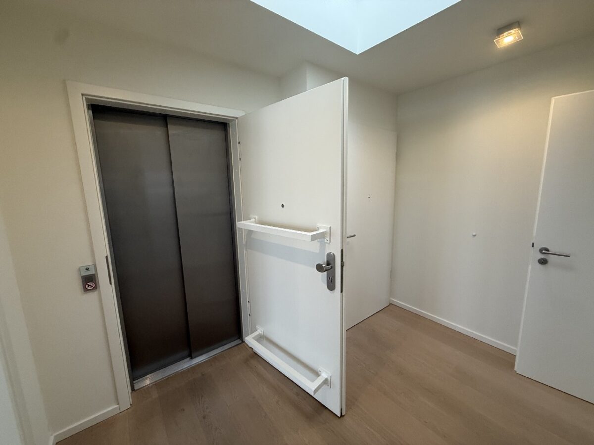 JA, zur exklusiven Penthousewohnung mit großer Dachterrasse und 2 TG-Stellplätzen in Solingen-Ohligs – Bild: 24786