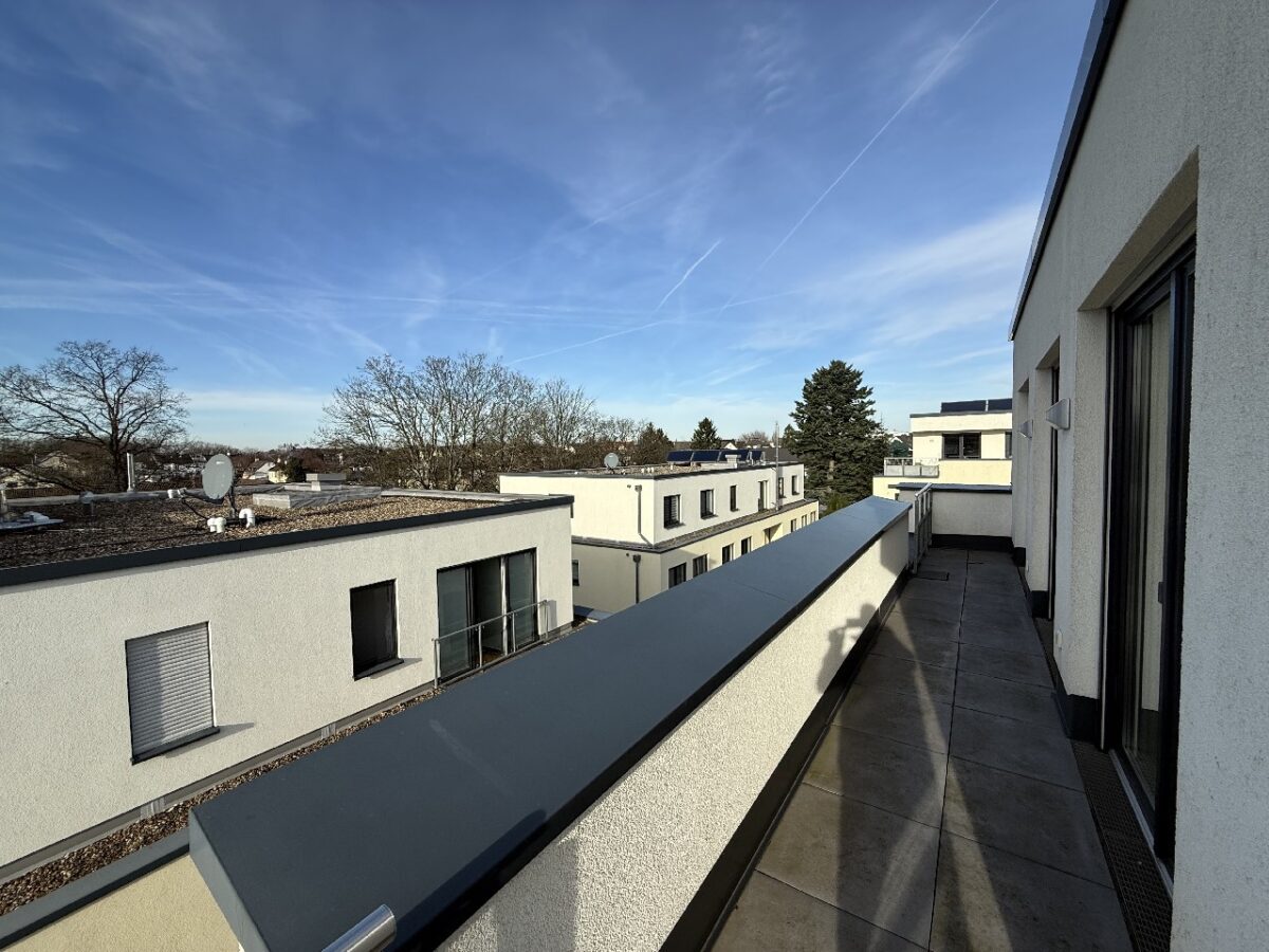 JA, zur exklusiven Penthousewohnung mit großer Dachterrasse und 2 TG-Stellplätzen in Solingen-Ohligs – Bild: 24795