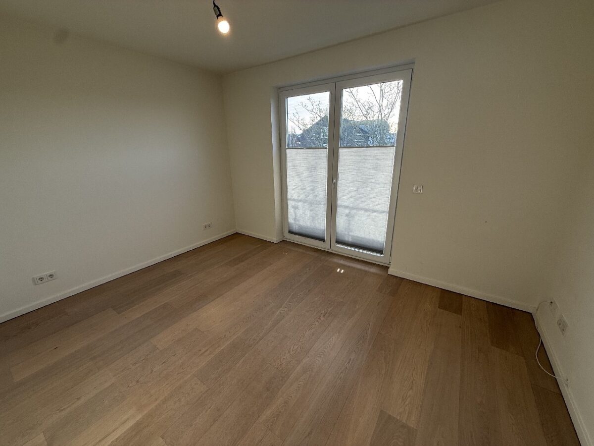 JA, zur exklusiven Penthousewohnung mit großer Dachterrasse und 2 TG-Stellplätzen in Solingen-Ohligs – Bild: 24800