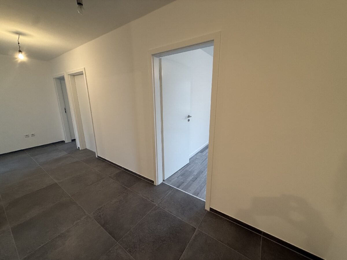 JA, zum 4-Familienhaus mit Garagen in zentraler Lage von Solingen-Ohligs! – Bild: 25066