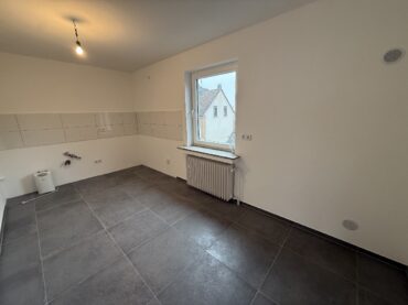 JA, zum 4-Familienhaus mit Garagen in zentraler Lage von Solingen-Ohligs! – Bild: 25068