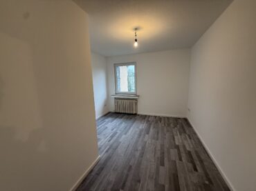 JA, zum 4-Familienhaus mit Garagen in zentraler Lage von Solingen-Ohligs! – Bild: 25071