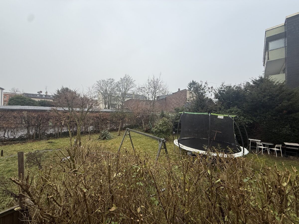 JA, zum 4-Familienhaus mit Garagen in zentraler Lage von Solingen-Ohligs! – Bild: 25051