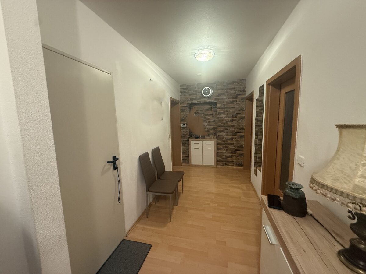 JA, zum 4-Familienhaus mit Garagen in zentraler Lage von Solingen-Ohligs! – Bild: 25052