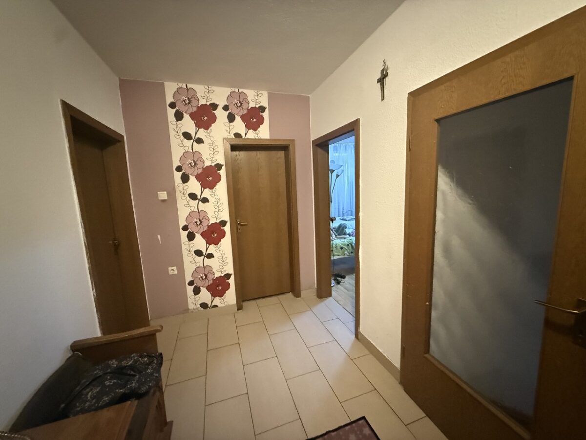 JA, zum 4-Familienhaus mit Garagen in zentraler Lage von Solingen-Ohligs! – Bild: 25053