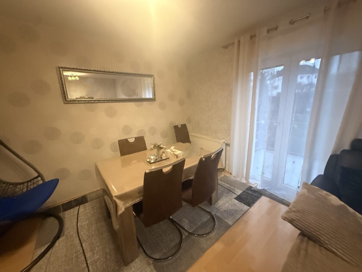 JA, zum 4-Familienhaus mit Garagen in zentraler Lage von Solingen-Ohligs! – Bild: 25056